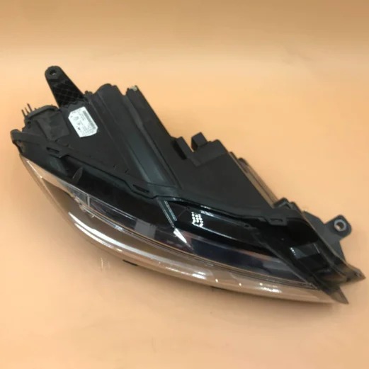2025 Hot Sale Auto Part Headlights Left Right for VW Virtus Chinese Car Parts OE 19D941773/19D941774